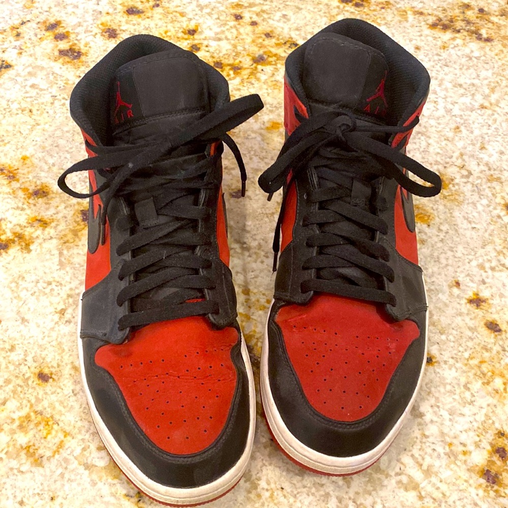 Jordan 1 Bred with OG box 100% percent authentic